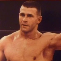 Бывший боец UFC из Ленинграда хранил тайны Эпштейна многие годы за миллионы долларов