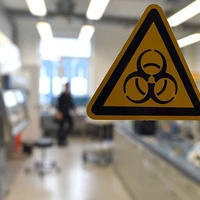 Пробирка с "Черной смертью": СК проверяет версию заражения в НИИ Иркутска