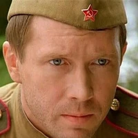 Евгений Миронов рассказал, почему все еще живет с мамой