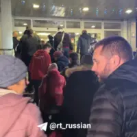 Жители Алешек приехали в гостиницу после эвакуации из города